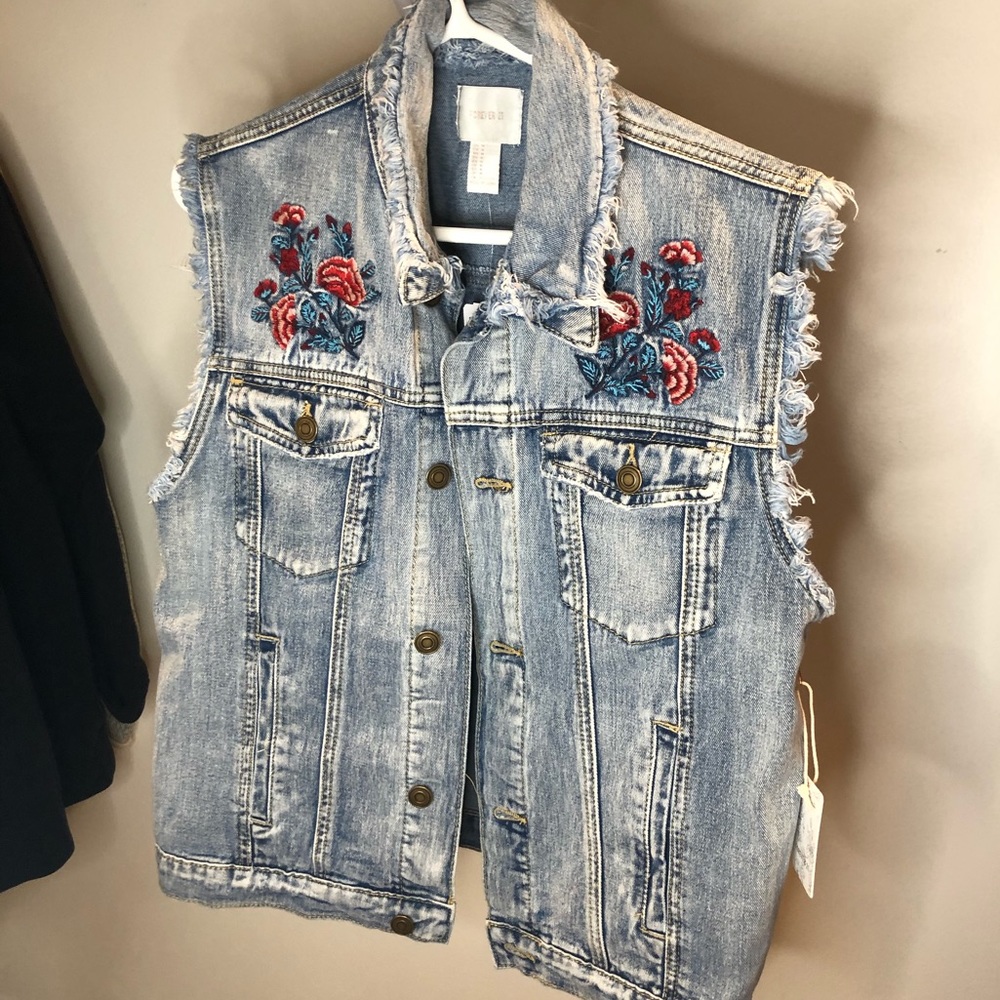 BNWT Forever 21 Denim vest w/embellishment